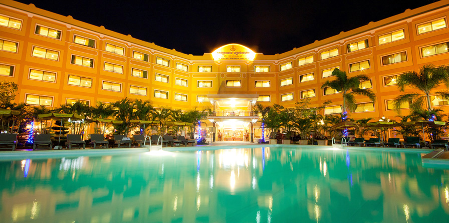 GOLDEN SAND HOTEL